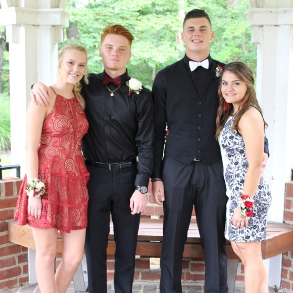 Meet your Posher, Micayla - Picture 6 of 8